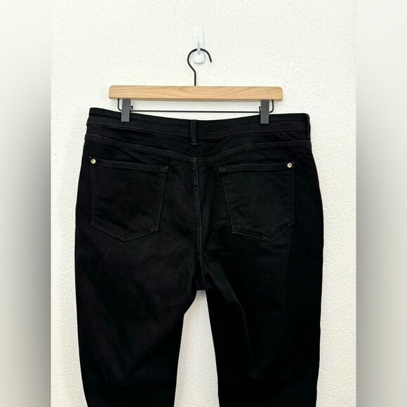 PILCRO Anthropologie The Icon Low Rise Flare Jeans in Black Wash Size 32 - Picture 8 of 13